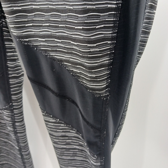 90 Degree Reflex Black Leggings Athleisure Wave Striped Mesh Womens Size XS - Picture 2 of 5